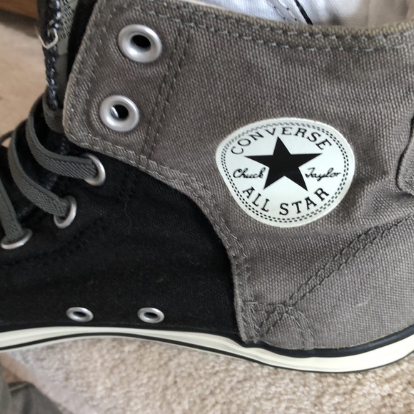 Converse Chuck Taylor high tops size 6 mens/7 1/2 women black/grey. - Picture 3 of 7